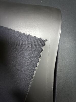 Materiale in Neoprene CR in lastre di Cloroprene con rivestimento in Ti e pelli lisce per una forte adesione del titanio nei rivestimenti di costumi da bagno e mute