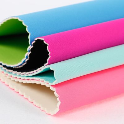 Il doppio strato parteggiato perforato del tessuto del neoprene ha rinforzato l'uso di muta stagna