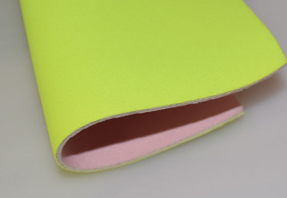 51&quot; x 80&quot; Materiale di neoprene Off bianco beige SCR Nylon Sponge Sheet Resistenza all'acqua