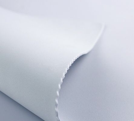 Strato del tessuto del neoprene laminato pelle liscia del CR di allungamento 2mm per il collare di taglio di capelli