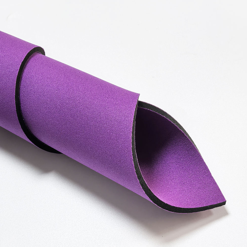 Materiale in neoprene nero spessore 3mm per supporti sportivi